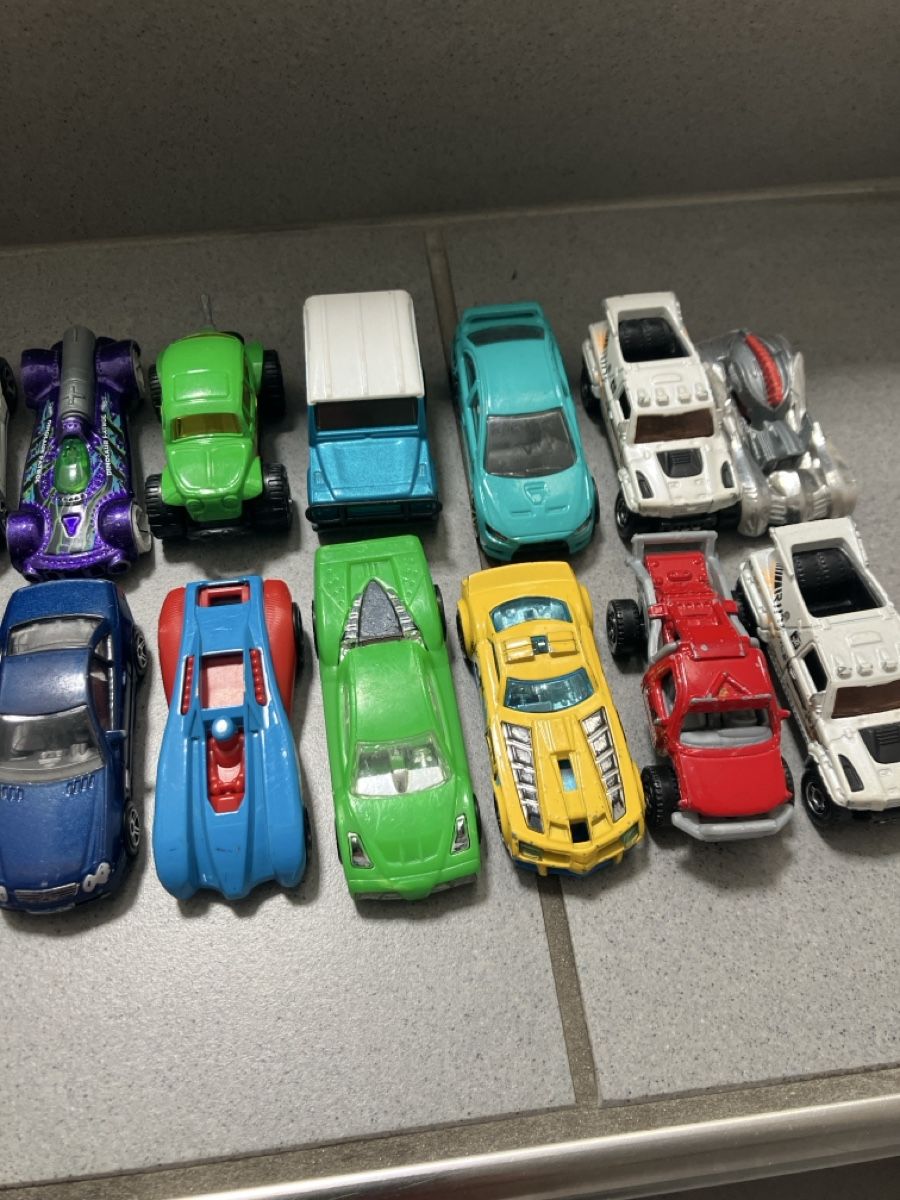 Hot Wheels Giocattoli: HotWheels,Matchbox etc.Autos 32 Stk. – Usato da Rüdlingen venduto da Schnoegli2007 3