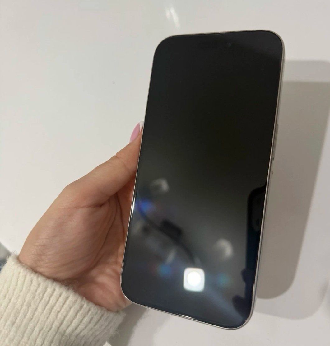 Apple Telefoni cellulari / Smartphones: iPhone 15 Pro (256GB) Akku 100% – Usato da Luzern venduto da Waince786 2