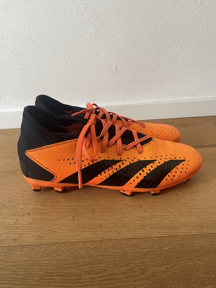 Adidas Schuhe für Jungen: Fussballschuhe Adidas Predator – Gebraucht aus Paspels von Giango33 1