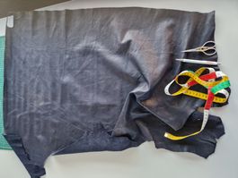 Leder Reste dunkelblau