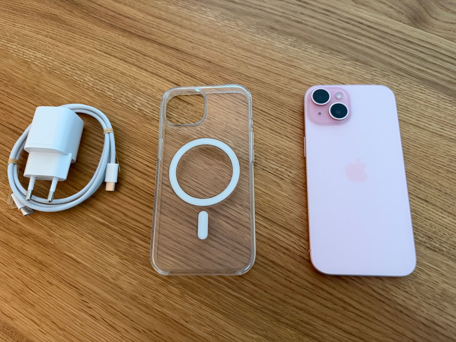 Apple Telefoni cellulari / Smartphones: Apple iPhone 15 - 256 GB - rosa – Usato da Niederglatt ZH venduto da cemee 1