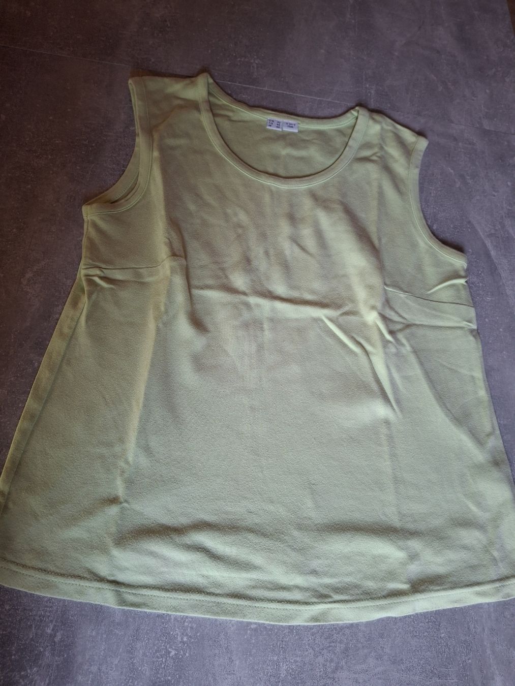 T-Shirts: Lot de 2 débardeurs vert tilleul taille 42 100% coton – Gebraucht aus Villiers von san_jn5w 4