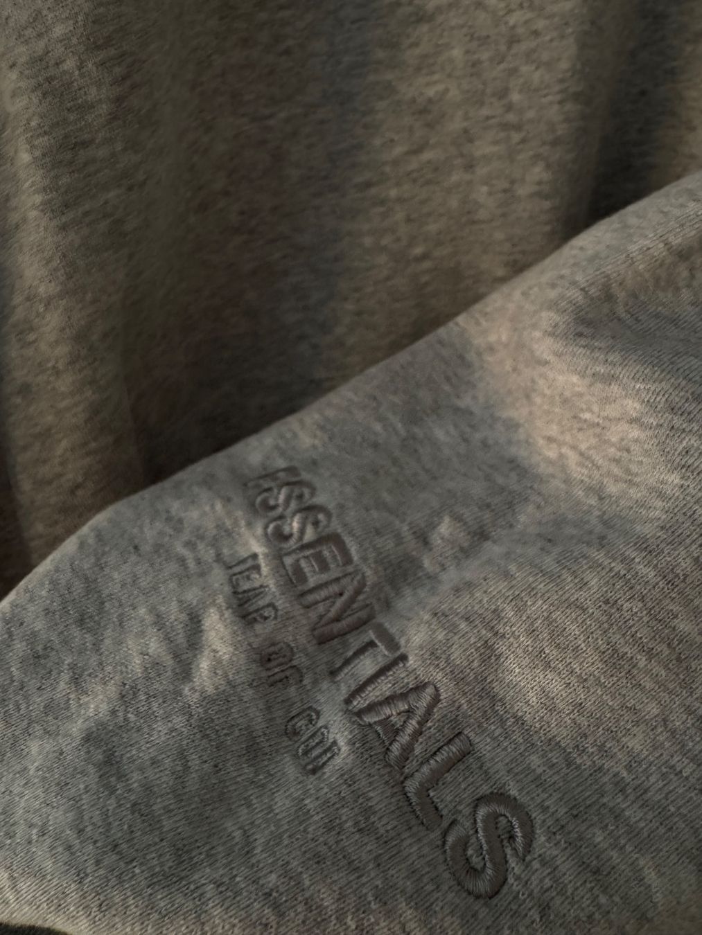 Pullover & Sweatshirts: Fear Of God Essentials Sweatshirt Grey – Neu (gemäss Beschreibung) aus Nürensdorf von gla_5tjl 2