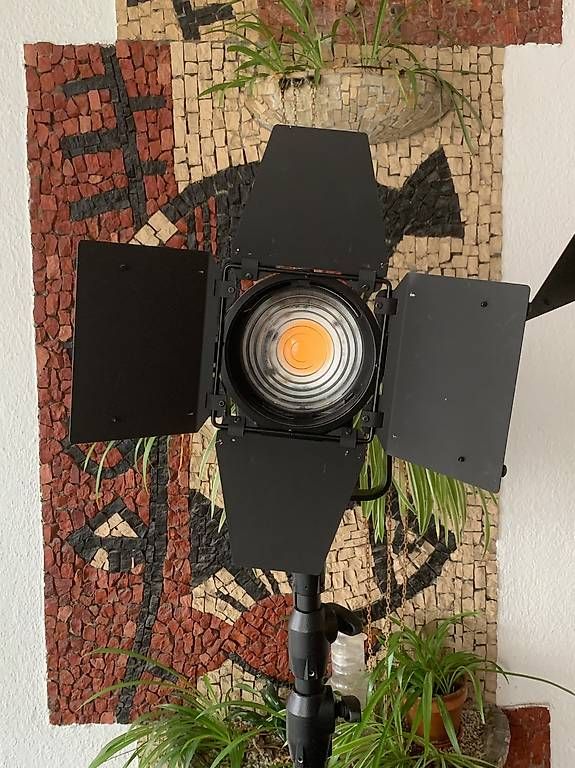 Lampade: Professioneller LED Scheinwerfer Set + Stativ & Tragetaschen – Usato da Wettingen venduto da Ltorro 1