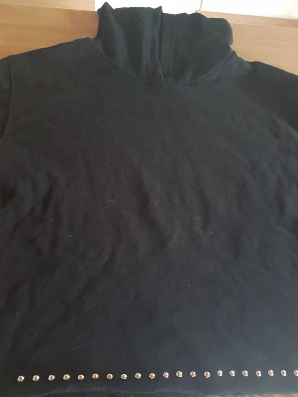 C&A Maglioni & Felpe: Pull avec capuchon taille M marque C&A 52% coton – Usato da Villiers venduto da san_jn5w 2