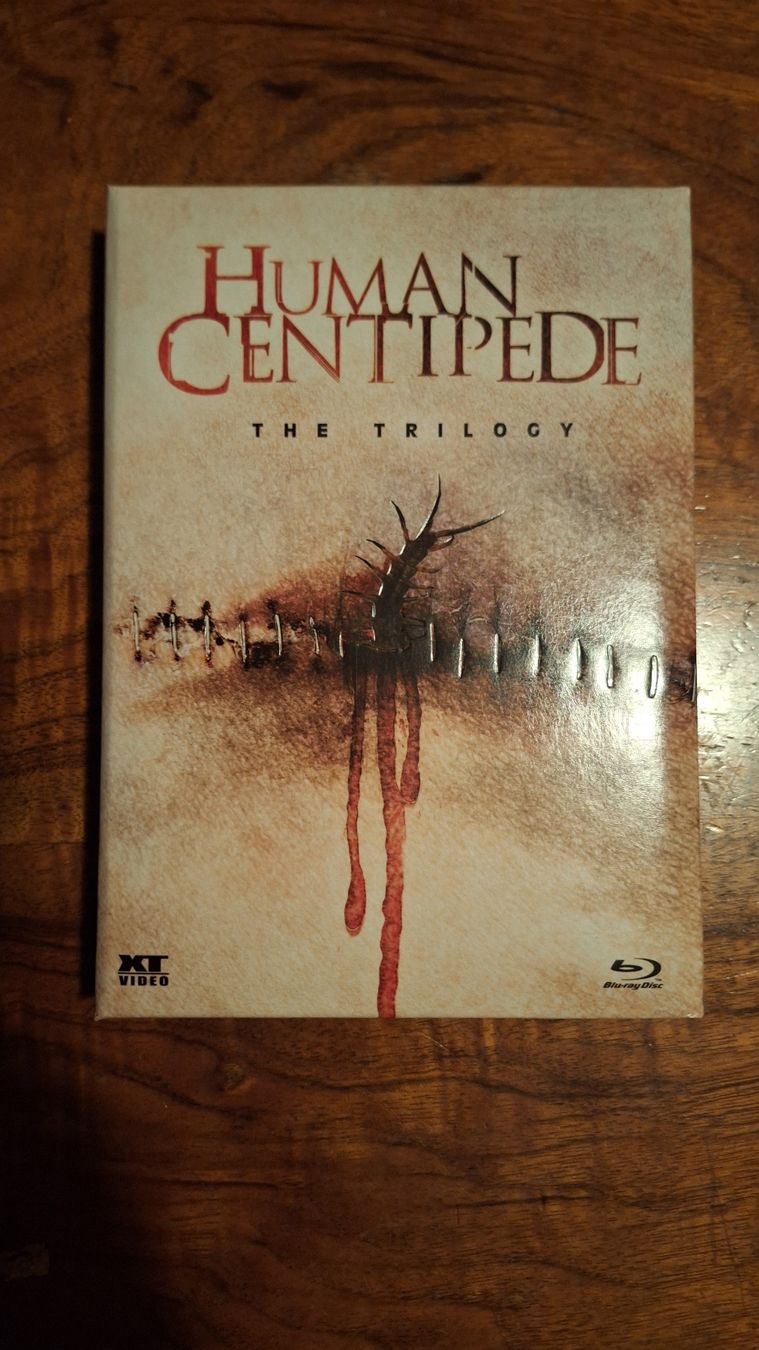 Alle DVDs: Human Centipede The Trilogy Blu-ray Disc – Gebraucht aus Spiez von dan_y7tg