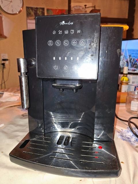 Kaffeemaschinen & Espressomaschinen: A vendre machine à café – Gebraucht aus Montpreveyres von dje_qz7l