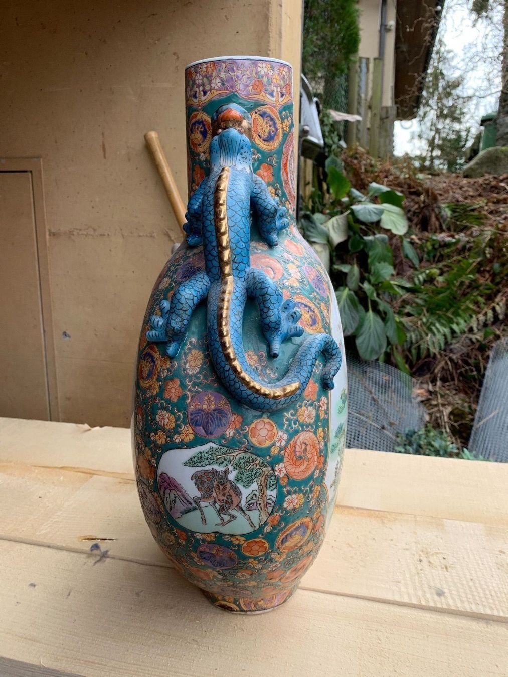 Vasi & Recipienti: China Vase, mit Drachen Pferden bemalt – Usato da Böttstein venduto da MissJaguar 1