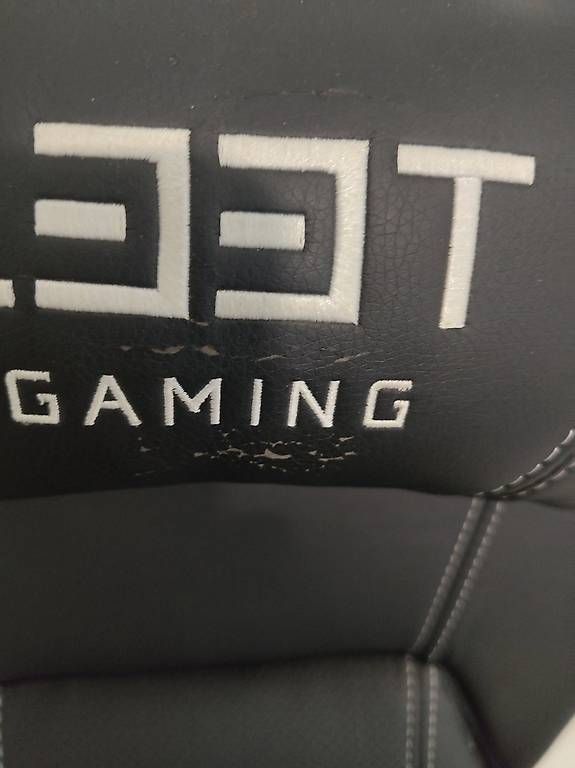 Poltrone: L33T GAMING - Fauteuil gaming – Usato da Petit-Lancy venduto da chevalier 1