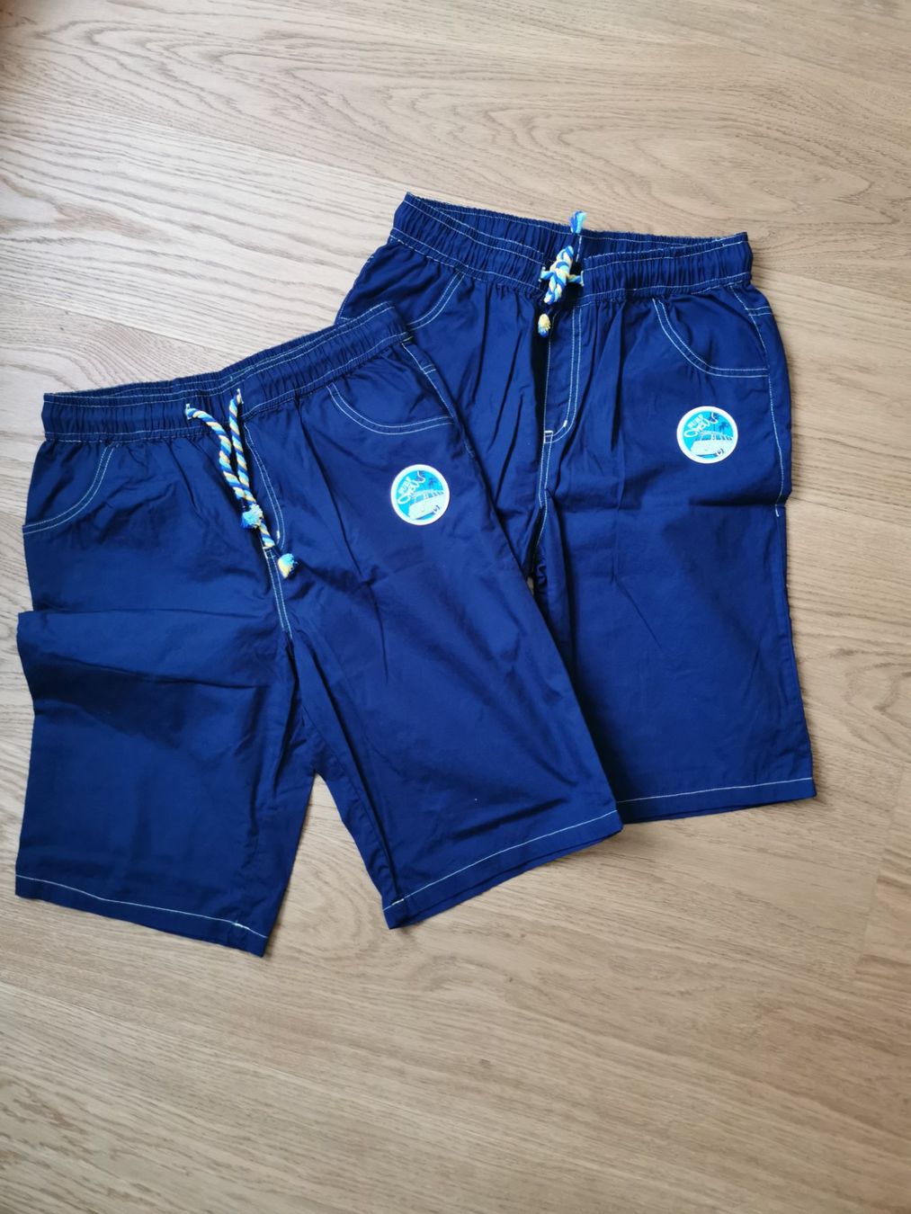 Pantalons: Hose kurz – D'occasion à Schafisheim par nachteule73