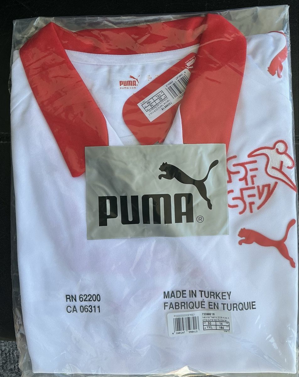 Puma Canottiere & Pantaloni: Schweizer Nationalmannschaft Trikot – Nuovo e nell'imballaggio originale da Luzern venduto da nene64 1