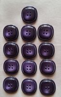 13 Stück Knöpfe Aubergine, 26 mm.