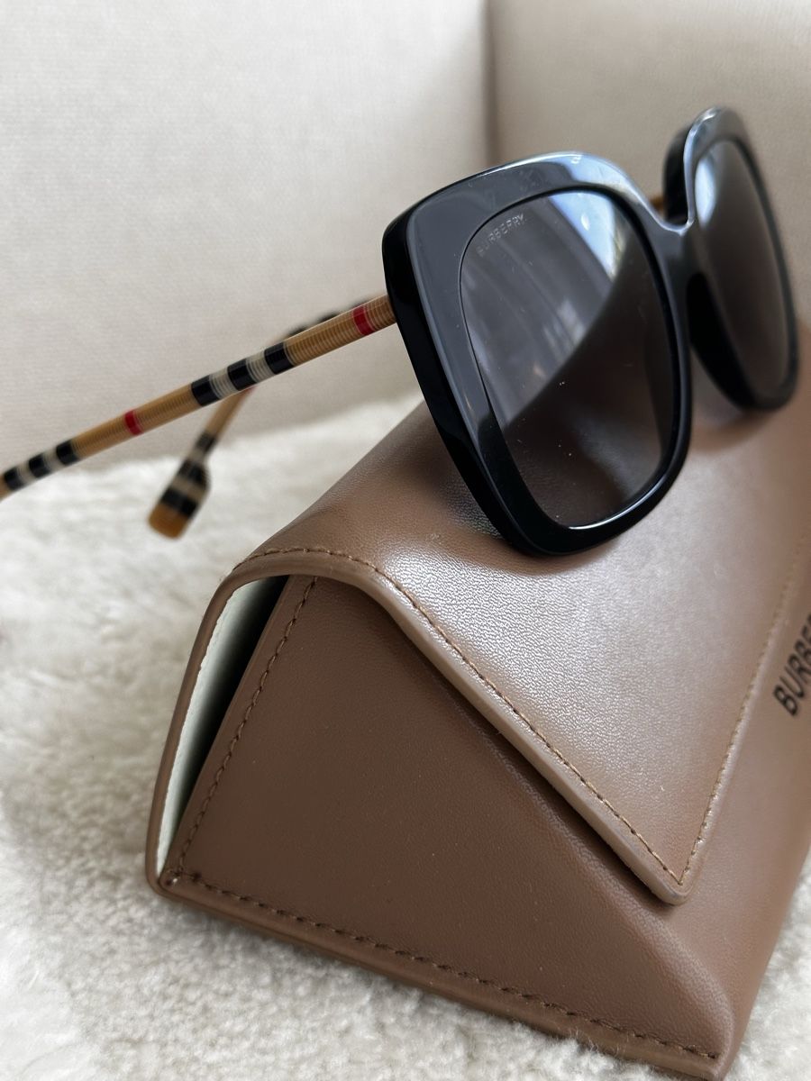 Burberry Brillen & Gläser: Burberry Sonnenbrille – Gebraucht aus Wettingen von n.kloter 2