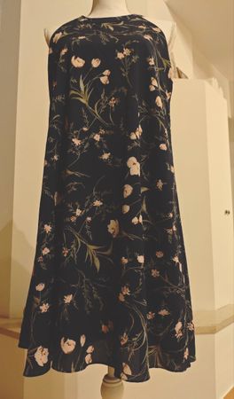 ELEGANTE SOMMER LBC(BERLIN) KLEID,TIEFBLAU/BLUMENMUST. GR.L