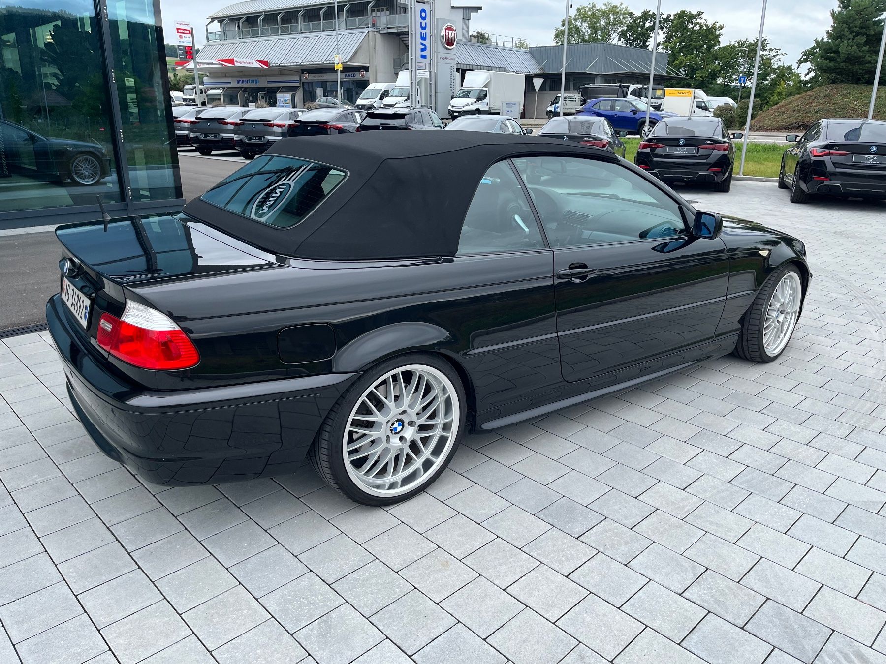 BMW Automobili: BMW 3er Cabrio E46 M-Paket – Usato da Ehrendingen venduto da edelkram