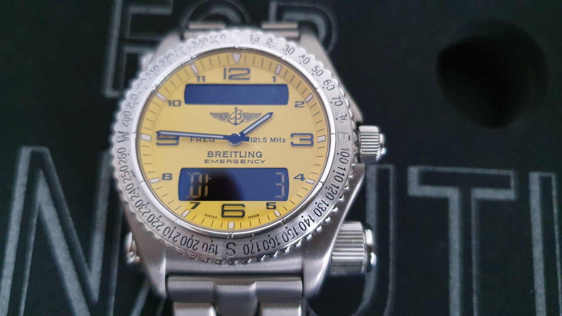 Breitling Luxusmarkenuhren: Breitling Emergency 1 – Gebraucht aus Uitikon Waldegg von  3