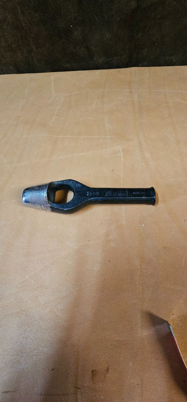 Tutti gli attrezzi: Henkellocheisen 25 mm – Usato da Sins venduto da sagitarius58
