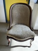 Antiker Stuhl / Sessel mit Holzrahmen, Vintage Look!