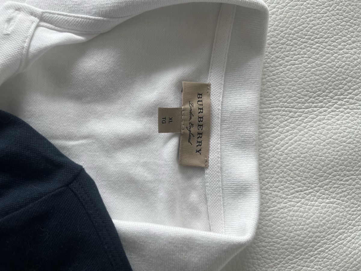 Burberry T-shirt: 3er Pack Burberry Shirts – Nuovo (secondo la descrizione) da Langnau am Albis venduto da rem_xx5l 3