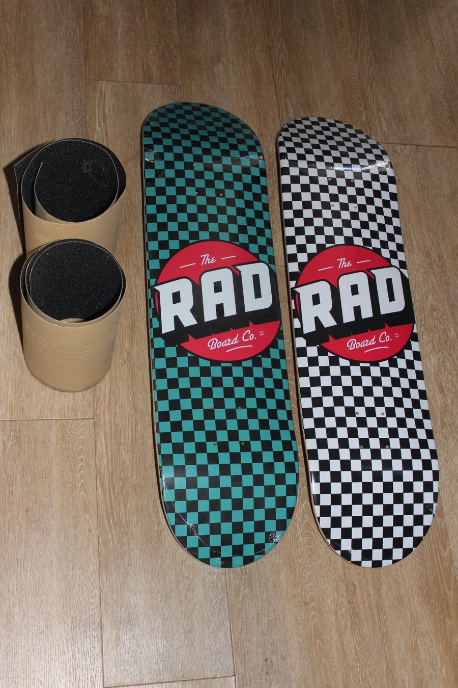 Skateboards: skateboard  new 2x deck size 8.25x32 – Nuovo e nell'imballaggio originale da Travers venduto da ColibriRoseOrange