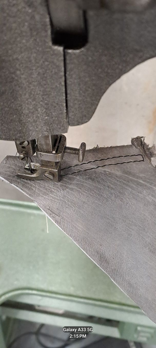 Singer Machines à coudre: Nähmaschine Singer – D'occasion à Bichwil par Zeitlos48 5