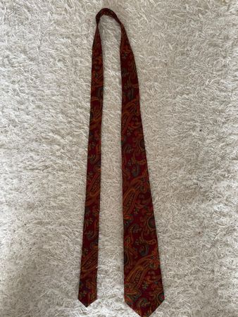 Cravate Gucci motif fer à cheval rouge 100% soie Made in Ita