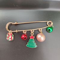 🎄✨ Festliche Weihnachts-Brosche mit Süsswasserperle 💖🎁