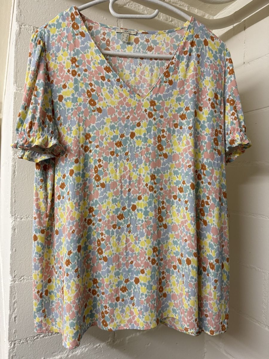 Esprit Blusen: EDC Sommerbluse L-XL Viscose Neu – Gebraucht aus Schwändi b. Schwanden von Akuritas907 4