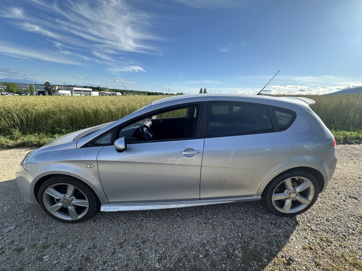 Seat Automobili: Seat Leon 2.0 TFSI – Usato da Gals venduto da aya_p7pd 4