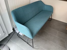 Sitzbank blau Stoff mit Metallgestell gebrauchter Zustand
