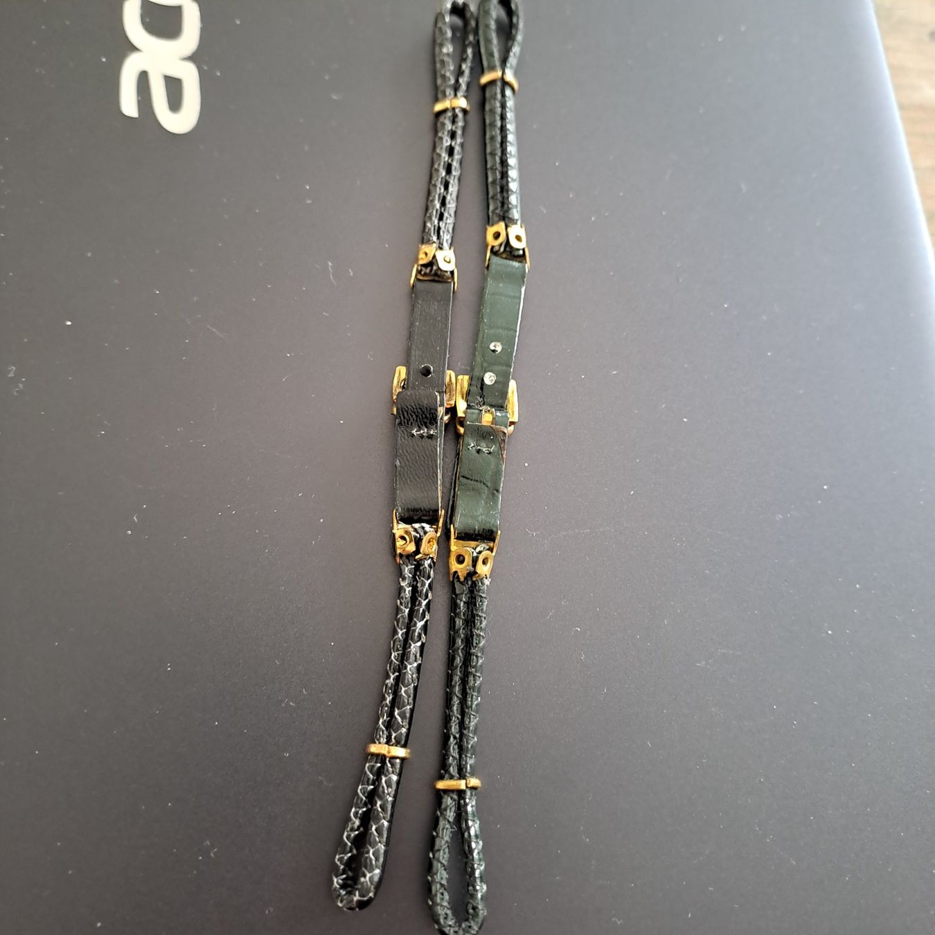 Bracciali & Braccialetti: Damenuhren Armband 2 stk. – Nuovo (secondo la descrizione) da Neuhausen am Rheinfall venduto da Waly... 2