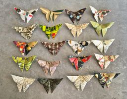 20 Origami Schmetterlinge grünlich-braun