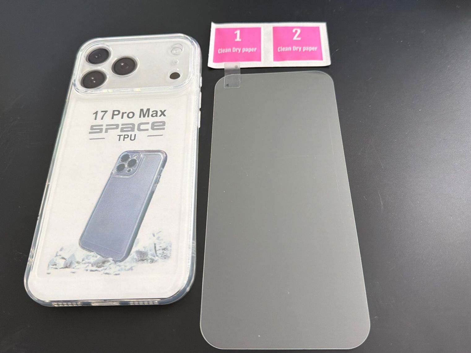 Apple Cover & Protezioni schermo: Iphone 17 Pro Max Cover und Panzerglas - CHF 4.95 – Nuovo e nell'imballaggio originale da Schenkon venduto da Jaimer_91