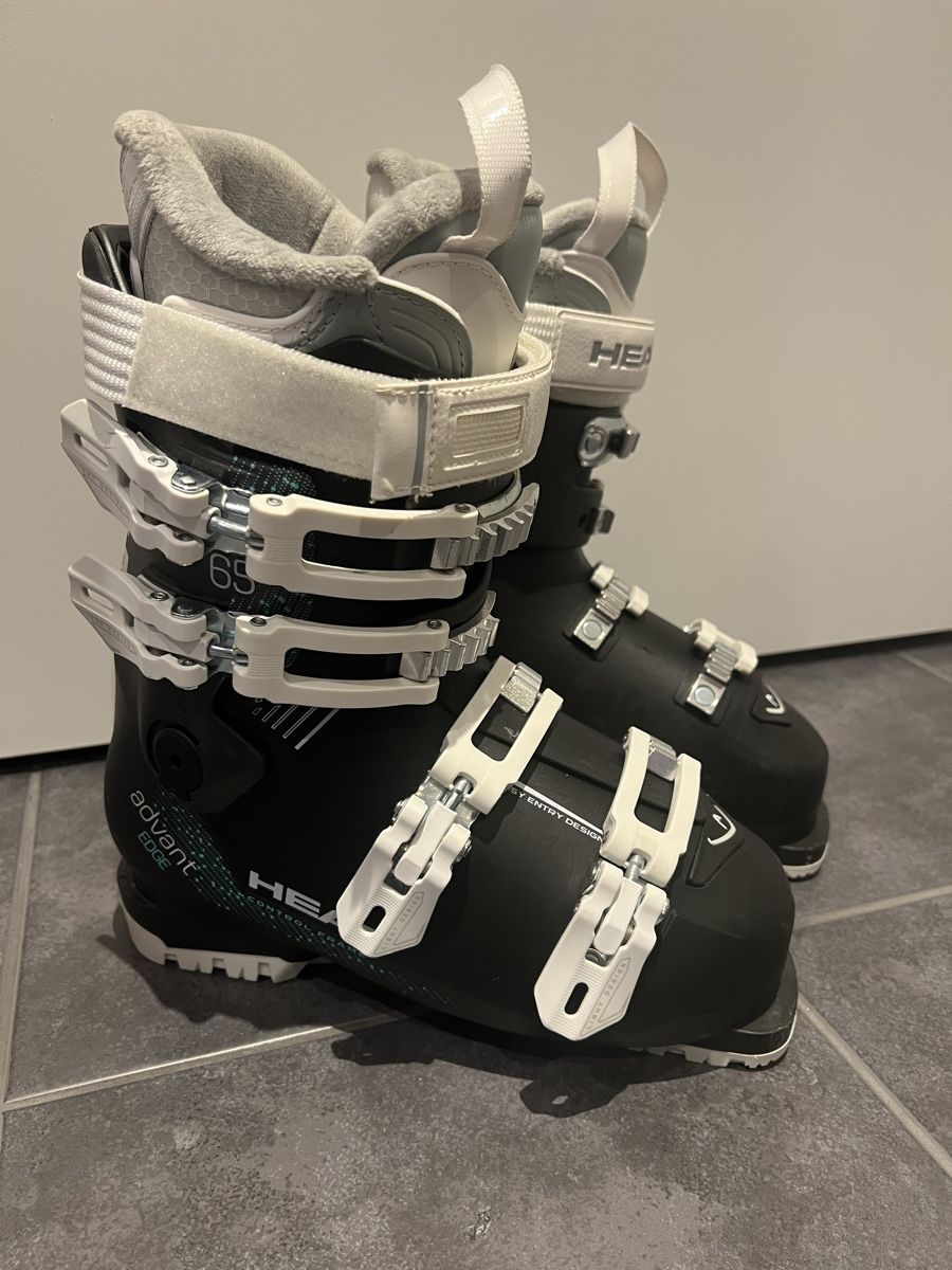 Head Scarpe da donna: Head Skischuhe Grösse 38-39 – Usato da Oberkulm venduto da SwissSimi 1