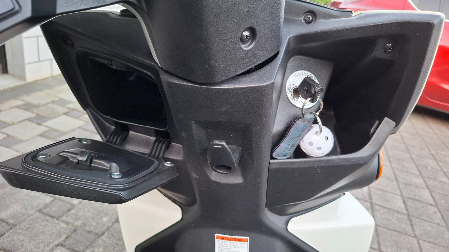 Suzuki Scooter: Scooter Roller Suzuki Avenis 125 – Usato da Brünisried venduto da san_74_bu 5