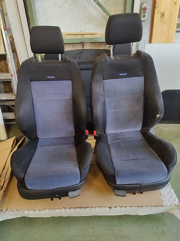Tutti pezzi di ricambio auto: VW Golf 4 Recaro Stoffsitze – Usato da Altdorf UR venduto da Gufler6460 1