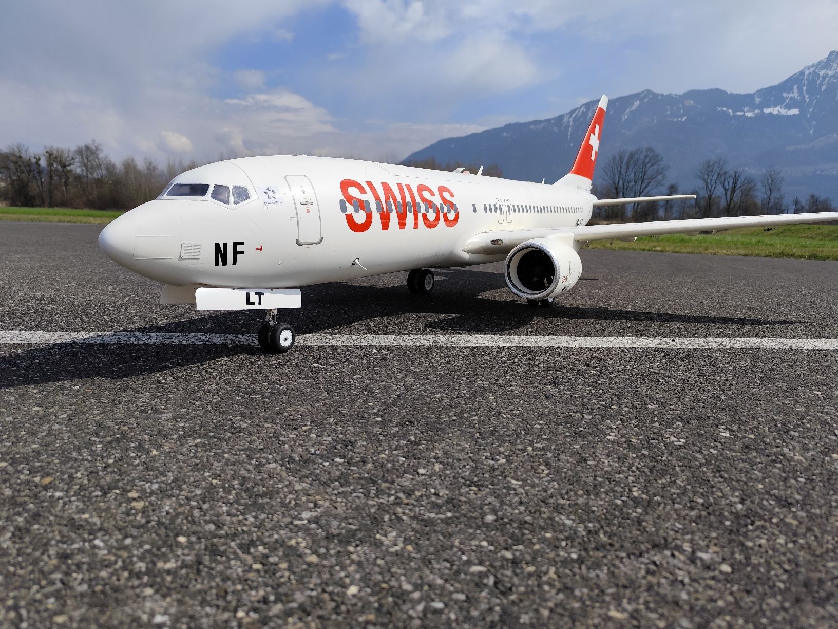 Boeing Kits de montage: Flugzeugmodell Swiss Boeing lackiert – Défectueux à Jenaz par Schreiner97 1