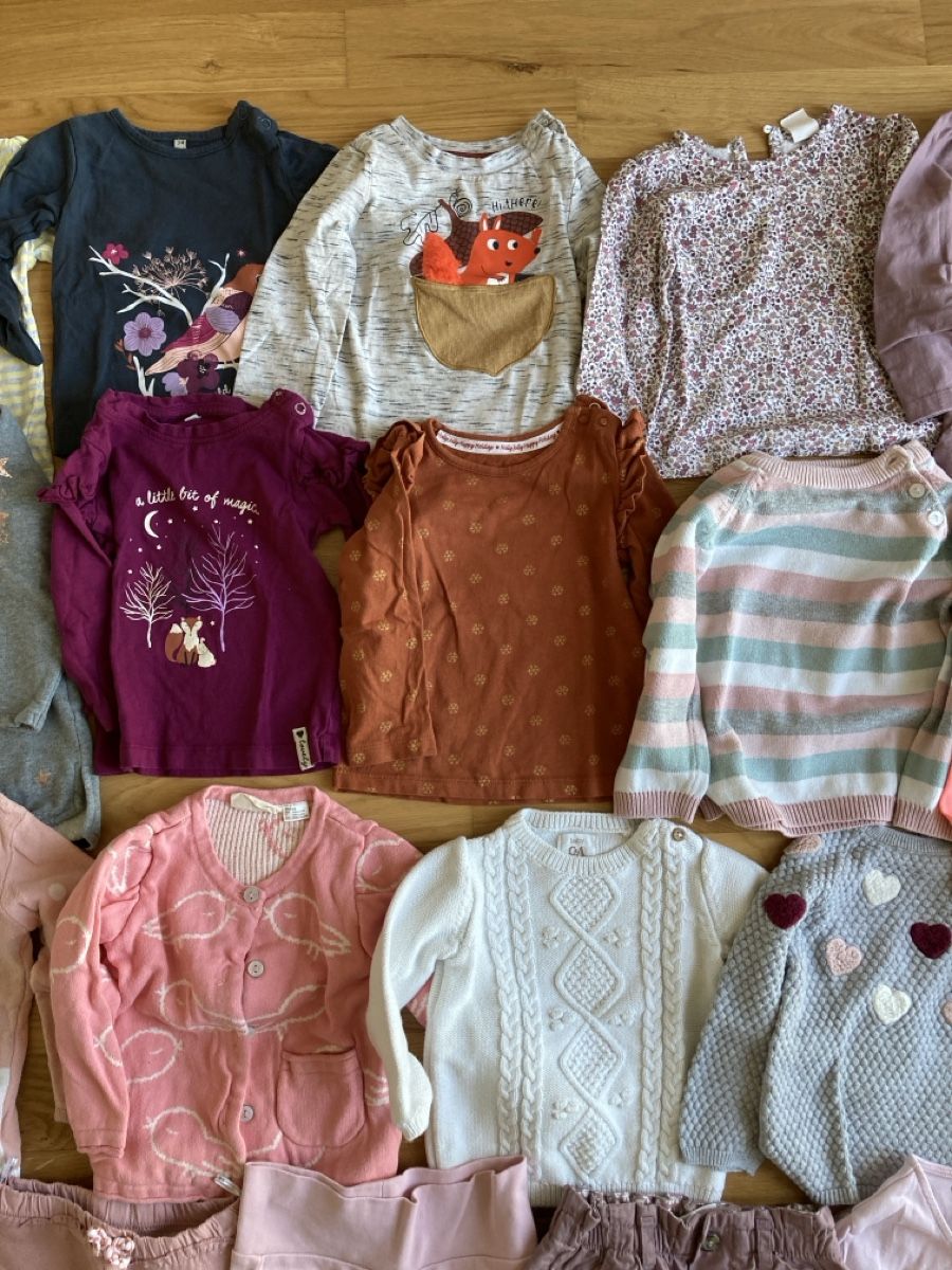Lotti & Set di vestiti: Mädchen Kleiderpaket Grösse 74/80 Herbst/Winter – Usato da Staad SG venduto da gab_7dr9 8