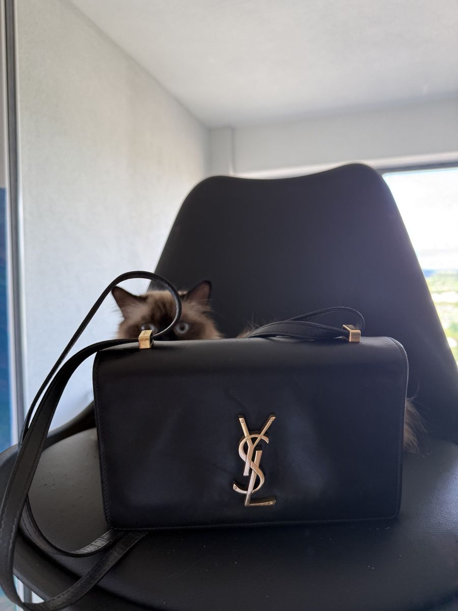 Saint Laurent Borse da donna: Vintage Saint Laurent Monogram Shoulder Bag – Usato da Pratteln venduto da Eileen_H