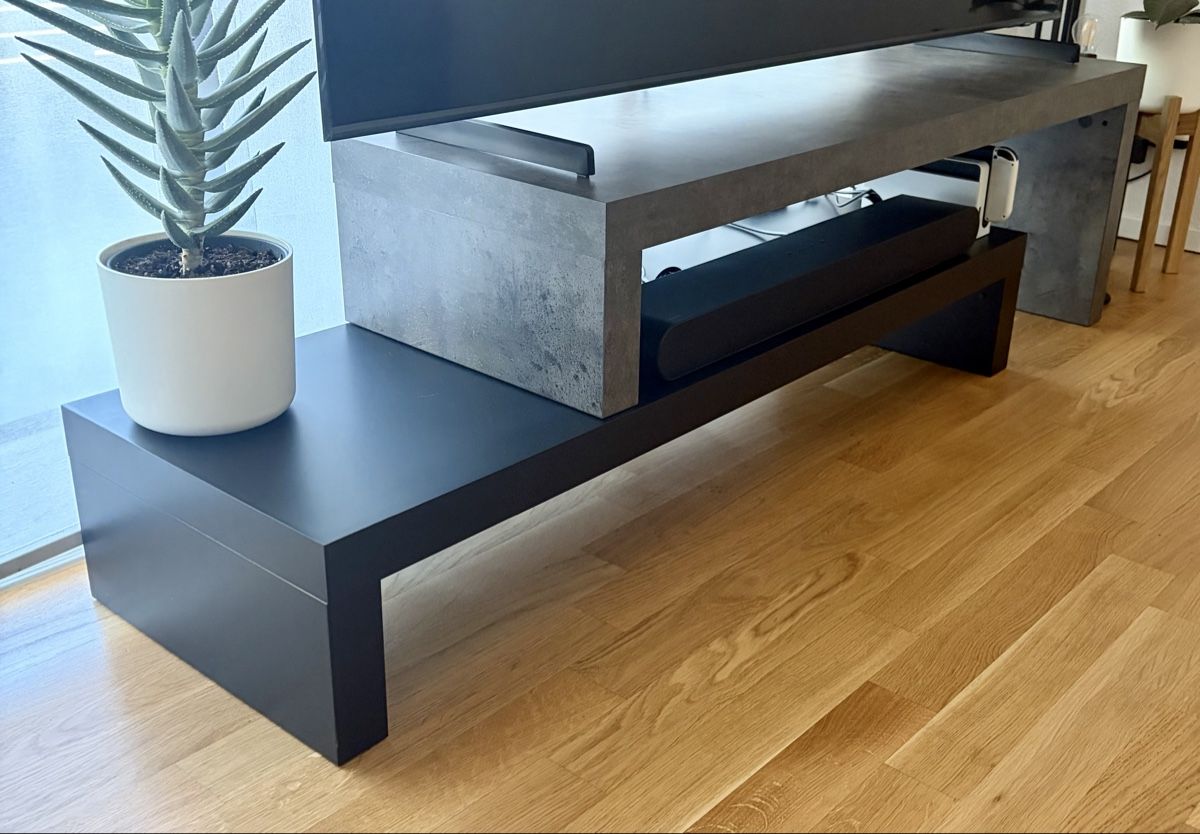 Mobili TV: TV Möbel in Betonoptik  – Usato da Höri venduto da Ung