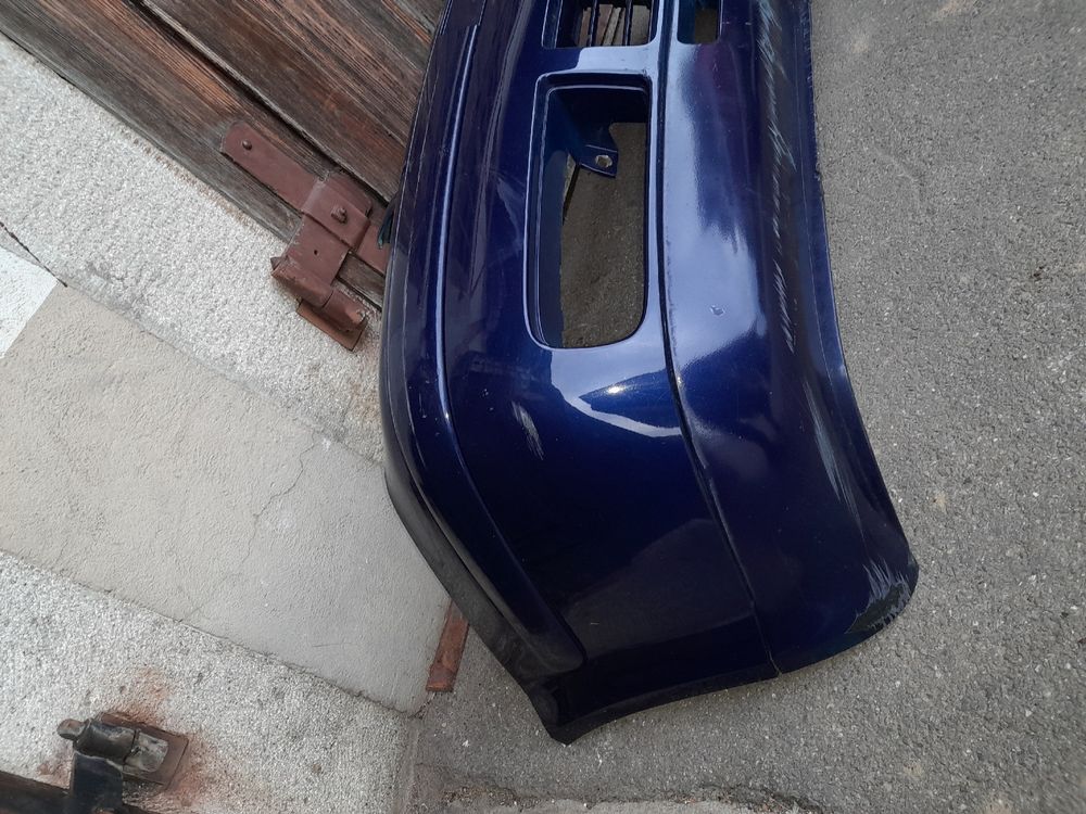 Volkswagen Alle Autoersatzteile: Stossstange vorne Golf 4 – Gebraucht aus Cham von vento9 1