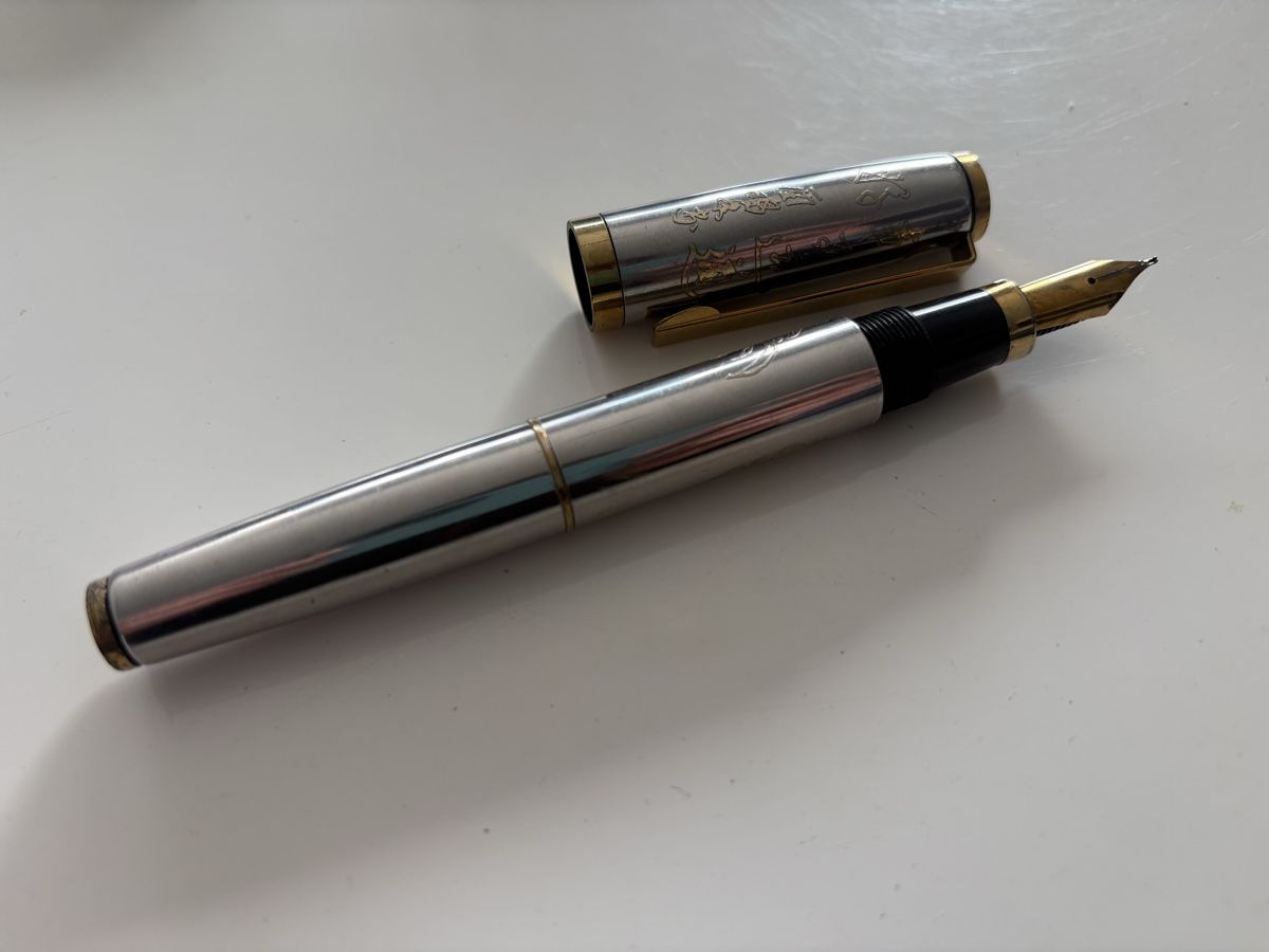 Penna & Evidenziatori: Füllfederhalter in gold und silber farben – Usato da Schlieren venduto da pauley102 1