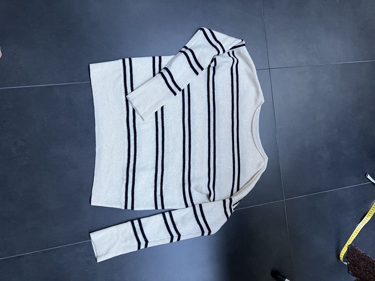 Pullover & Sweatshirts: Vince oversized Pullover Xs/S – Gebraucht aus Wabern von La-Vitrine 4