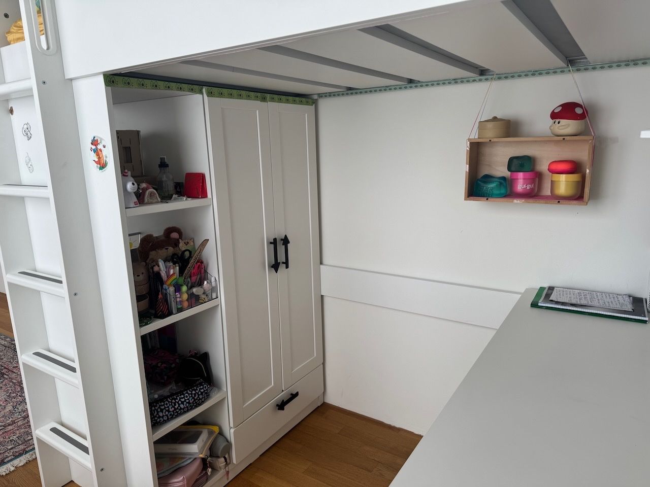 Ikea Letti: Child Loft bed with desk and storage space – Usato da Basel venduto da vre_b5r8 1