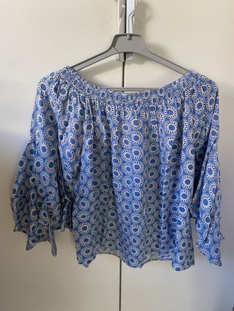 Neue blaue auch off-shoulder Sommerbluse, Grösse S