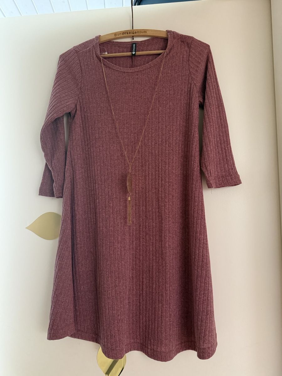Vestiti: Waffelstrick Kleid Beere Grösse M – Usato da Laupen ZH venduto da Kaddy