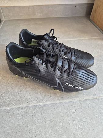 Chaussures de football Nike Air Zoom Mercurial taille 42