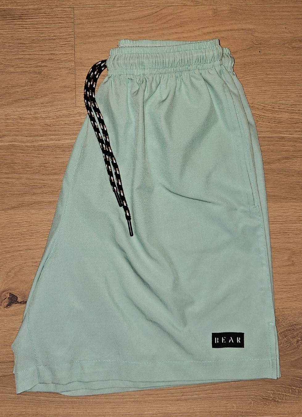 Pantalons: Mint green BEAR shorts, size L – D'occasion à Ostermundigen par gar_lv2x