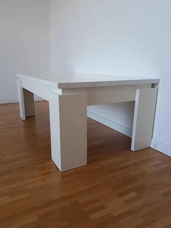 Tables: Couchtisch // Table basse // Coffee Table – D'occasion à Cologny par els_tvj8 2