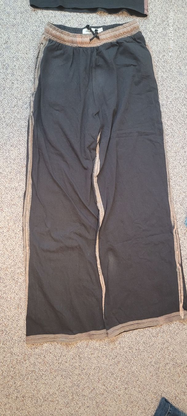 Pull&Bear Kleiderpakete: PULL&BEAR Set Schwarz Grösse S – Gebraucht aus Au (SG) von zan_k2zv 3